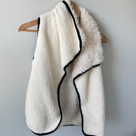 Charming Charlie Small White with Black Trim Sherpa Furry Vest - Picture 5 of 12